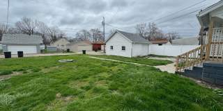 Rock Island Large 2 Bedroom Townhome Gallery 10