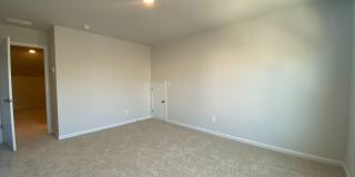 Room in 4 Bedroom Home at Statesville Ave Gallery 14