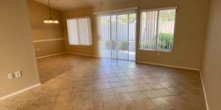 Stylish 2-Bedroom Townhouse in Sun City Summerlin with Resort-Style Amenities Gallery 13