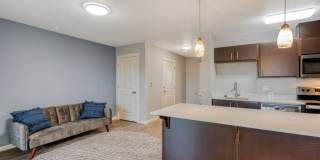 Queen Court Apartments Gallery 32