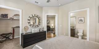 Thirty Oaks Gallery 8