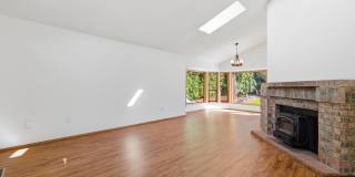 Lakewood Tri-Level Gallery 6
