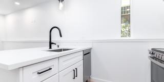 1454-1464 UNION Apartments Gallery 20