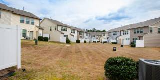 Modern Elegance in Brightleaf: 3-Bedroom Townhouse with Amenities Galore Gallery 40