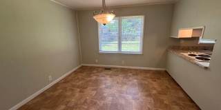 Brick home 4BR 1.5BA, garage and fence. 1/2 off move in- call for details Gallery 10