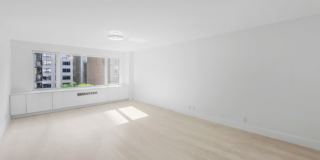 926 Park Ave Gallery 1