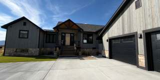 Luxury 6-Bedroom Home in Teton Reserve | Mountain Views | 4,950 Sq. Ft. | 3-Car Garage Gallery 1