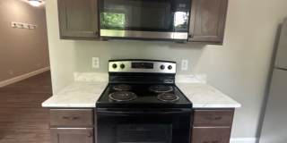 Cute, cottage in a prime location off of Oakland Ave, near Downtown and ETSU, 2 bed/1 bath for $1650 month Gallery 6
