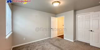 10122 W Garverdale Ln Gallery 16
