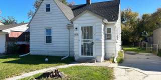 Charming 2 Bedroom 1 Bathroom now available for rent Gallery 1