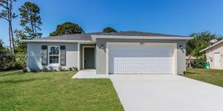 957 SE Caravan Ave Gallery 1