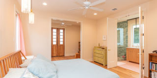 CHARMING, MODERN, CUSTOM HOME IN MID-CITY FOR RENT Gallery 21