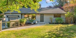 Spacious rambler-style 4 bed 2 bath house in Edmonds Spacious rambler-style 4 bed 2 bath house in Edmonds Gallery 1