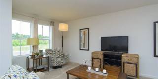 Room in 4 Bedroom Home at Bent Willow Dr Gallery 12