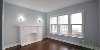 1110 W Glenlake Ave Gallery 10