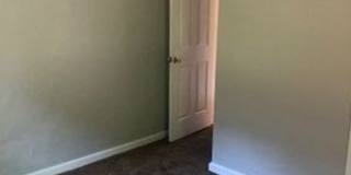 SPACIOUS 3 bed/2 bath with fenced yard and large deck! Gallery 6
