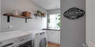 IMMACULATE & LOVELY 5 bed, 3 bath, + huge bonus room that can serve as a 5th bedroom, 2 car garage Gallery 29