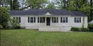 4 bed 2 bath in Decatur! Gallery 1