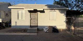 WoW 1 Bd 1 Ba House with a Yard and Laundry Hookups Gallery 1