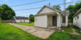 Spacious Toledo Home with Large Yard Gallery 27