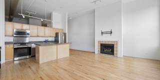 3151 N Lincoln Avenue Gallery 3