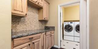 Gorgeous Single Story in a Golf Course Gallery 33