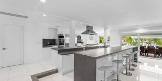 2540 MERCEDES Drive Gallery 28