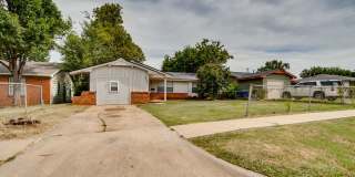 3 Bedroom 1.5 Bathroom w/ Extra Garage Converted Room Gallery 1