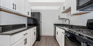 Hilltop Apartments Gallery 14