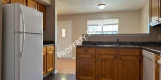 1620 Hickory Place Gallery 14