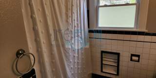 Great Hillcrest Find!  2Bedrooms & 1 Bathroom Pefect for UAMS Student(s) Gallery 30