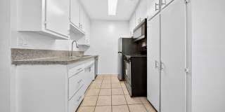 336 S Alexandria Ave Gallery 17