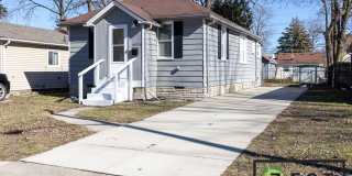 Updated 3 Bed Ranch in Madison Heights Ready for Move in! Gallery 1