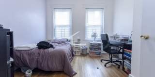 Nice, inexpensive 3 bed for the upcoming school year! Gallery 5