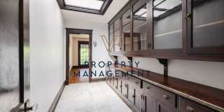 203-209 Indiana Gallery 17