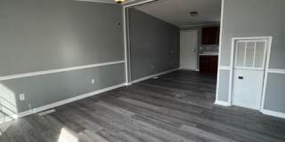 122 Oak Street Gallery 1