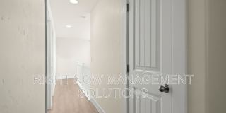 4923 North Glenrock Avenue Gallery 17