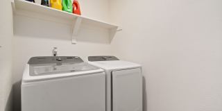 Beautiful 5 Bed Home in Raindance Gallery 35