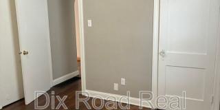 112 Iroquois Avenue Gallery 20