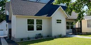 705 Harris Full - Modern Duplex 8 Bed / 7.5 Bath Available August 2027 Gallery 3