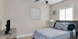 515 Southwest 12th Street Gallery 10