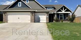 1422 E Utica Pl Gallery 1