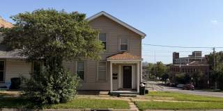 403 E. 6th 1/2 St. Gallery 25