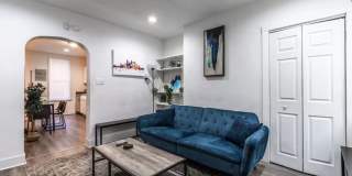 Renovated 3BR in South Side Flats | 100 Walk Score | In-Unit Laundry Gallery 6