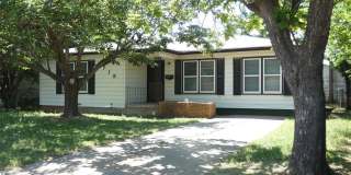 4 bedroom, 1 bath 4 bedroom, 1 bath Gallery 1