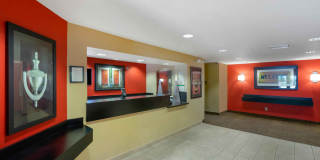 Tampa - Airport - Spruce Street Gallery 9