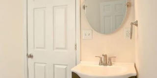 2027-2028 School Year / 8 Bdrm / 3 Bath Steps from UVA Grounds Gallery 22