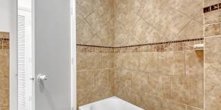 241 NW 15th Street Gallery 21