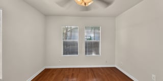 Charming 2BR House in San Antonio Gallery 21