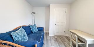 1088 E Broadway Gallery 10